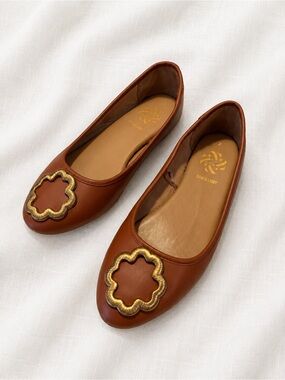 Sam & Libby Tan Brown Leather Flats with Gold Floral Accent